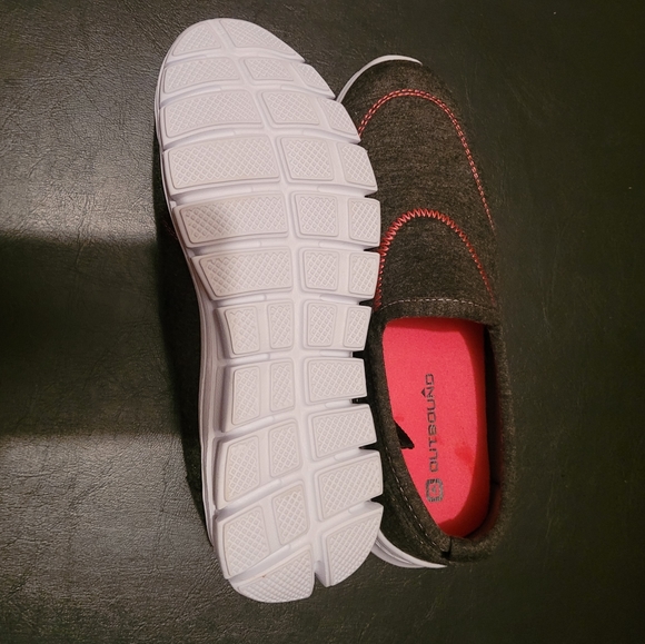 OUTBOUND SHOES NEW - Picture 2 of 3